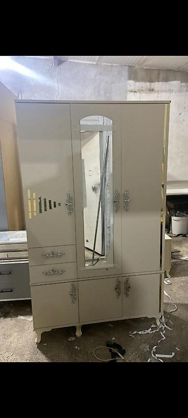 kohne skaf: Yeni, 3 qapılı, Güzgülü, Bej, Açılan, Düz dolab — 4