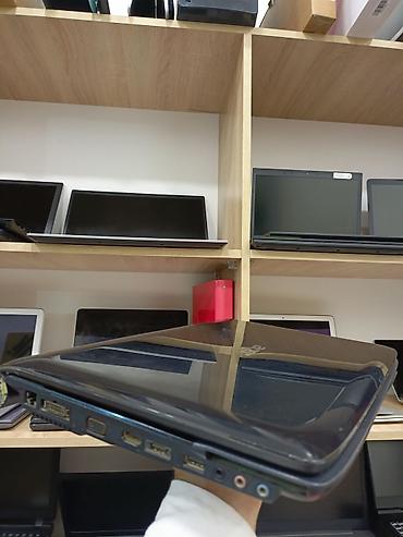 Acer: Acer noutbuk Xüsusiyyətlər: - Ekran: təxminən 15.6" (parlaq səth) - — 2