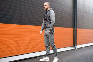 Trenerke: Pamuk u kombinaciji sa mikrofiberom Velicine su dobre M, L, XL, 2XL na lalafo.rs — 14 Trenerke: Pamuk u kombinaciji sa mikrofiberom Velicine su dobre M, L, XL, 2XL — 14