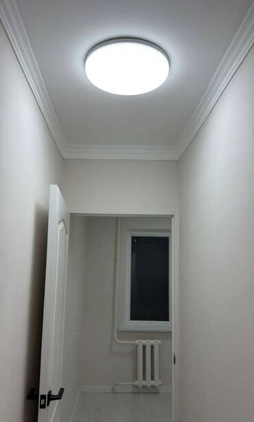 срочно продаётся 1 комнатная квартира в районе ошского рынка по улице молодая гвардия токтогула: 1 бөлмө, 32 кв. м, 104-серия, 1 кабат