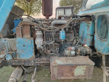 Traktorlar: Mavi rəngli təkərli kənd təsərrüfatı traktoru - Korpus: kabinalı — 8