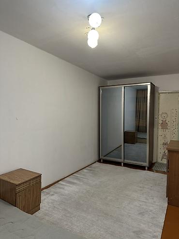 osh flat: 3 комнаты, 8 мкр Собственник, Семейным, от 1 года, С мебелью полностью — 5