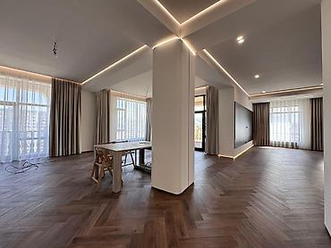 Долгосрочная аренда квартир: 4 комнаты, Риэлтор, С мебелью полностью — 3