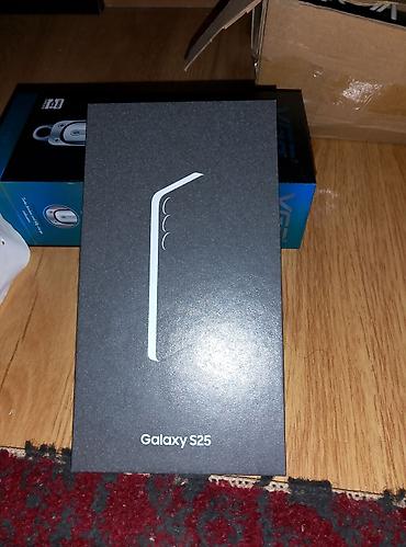 ip 15 pro: Samsung Galaxy S25, rəng - Qara — 3
