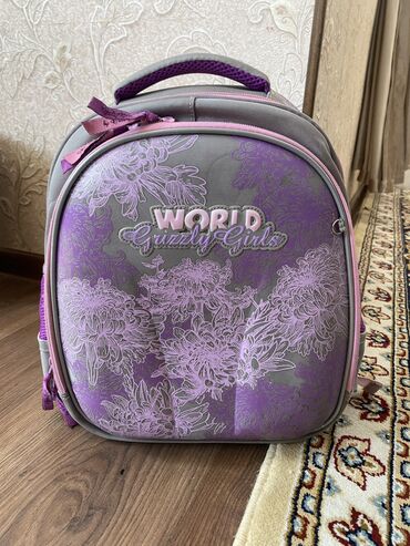 школьные рюкзак: Рюкзак школьный для девочек 1-2-3кл,почти новый. 950сом