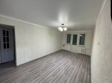 Продажа квартир: 3 комнаты, 58 м², 104 серия, 2 этаж, Евроремонт