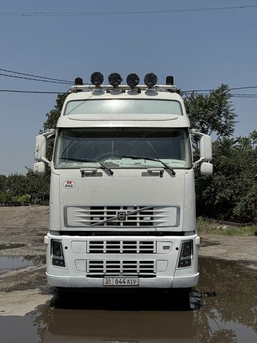 авто газель: Тягач, Volvo, Тентованный