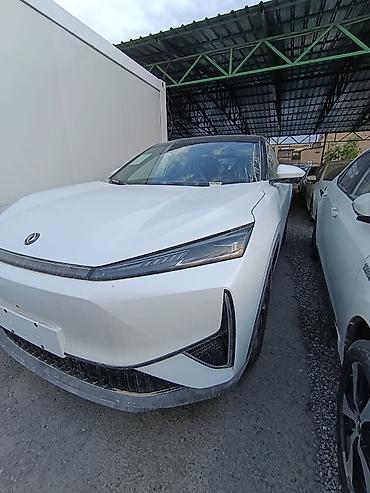 byd e9 1: Dongfeng : 2026 г., 0.1 л, Робот, Электромобиль, Кроссовер — 4