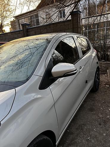 Chevrolet: Chevrolet Spark: 2017 г., 1 л, Автомат, Бензин, Хэтчбэк — 10