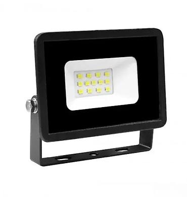 Baštenska rasveta: LED reflektor 10W – kompaktan i snažan izvor svetlosti za spoljašnju i — 3