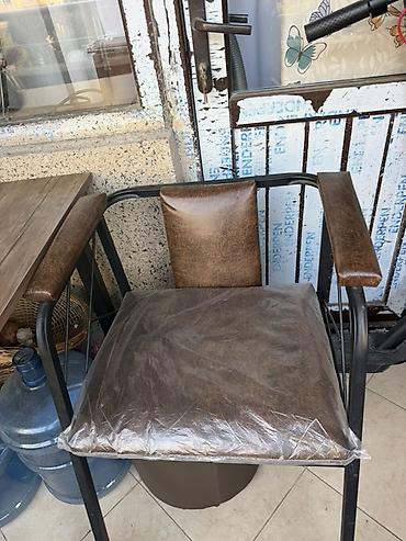 Loft üslublu masa və stul dəsti - Tərkib: 1 ədəd kvadrat masa + 2 lalafo.az -da Loft üslublu masa və stul dəsti - Tərkib: 1 ədəd kvadrat masa + 2
