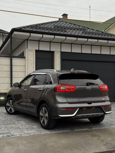 Kia: Kia Niro: 2017 г., 1.6 л, Гибрид — 2