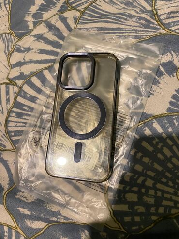 iphone c: Şəffaf və davamlı materialdan hazırlanmış bu iPhone keysi, cihazınızı