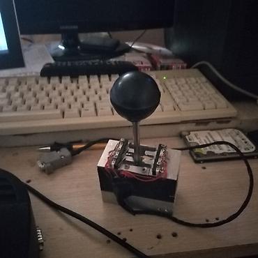 dimenzije table za kos: Thrustmaster T80 Ferrari 488 GTB - Volan dijagonala 28cm. Koriscen da — 4