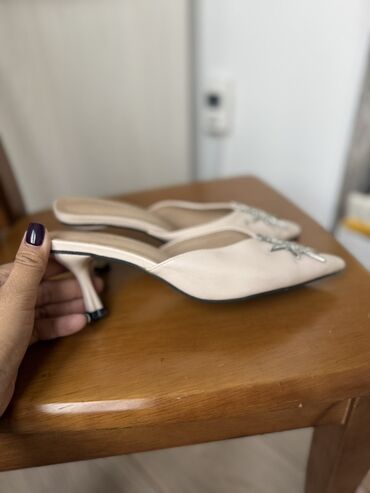 Другая женская одежда: Подборка женской одежды: 1) Кофта трикотажная серого цвета - Фасон — 15