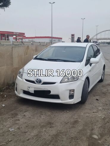 Toyota: Toyota Prius: 1.8 l | 2010 il Hetçbek — 2