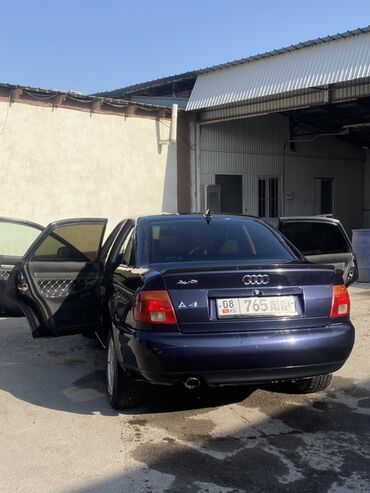 Audi: Audi A4: 1996 г., Автомат, Седан — 6