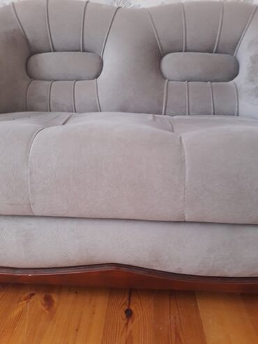 Salon masaları: 2 divan (böyük) və (balaca) ölçüdə açılır və 1 kreslo satılır. Stol