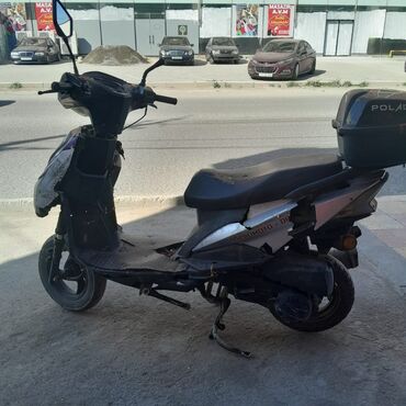 Mopedlər,skuterlər: Triump - DR, 125 sm3, 50000 km