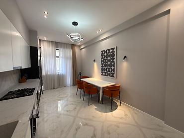 emircanda kiraye evler: 🇦🇿 Yasamal r. | İzmir Residence | 2 otaq | 110 m² 📍 Nizami metrosu — 7
