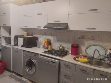 Полки: Mətbəx 400azn. Ölçü 3,40. Qaz, moyka, aspirator verilir. Ünvan