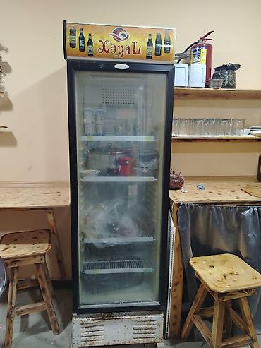 Soyuducu avadanlığı: Ticari vitrın soyuducu – şüşə qapılı, tək qapı. Xüsusiyyətlər: - — 1