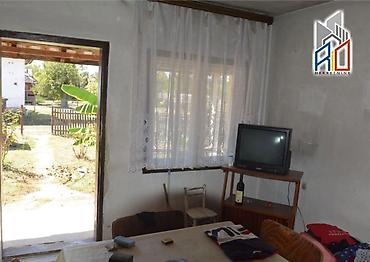 Kuće na prodaju: NA PRODAJU! Seosko domaćinstvo u Crvenoj Jabuci kod Uba! Površina — 18