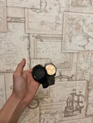 золотые часы мужские бу: Продаётся 2шт Часиков у обеих есть трещина на стекле всё работает!