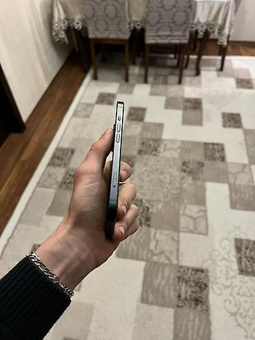 Apple iPhone: IPhone 13, Qara — 3