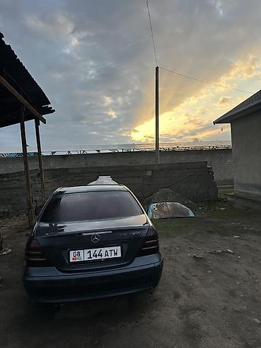 s 221: Mercedes-Benz C-Class: 2003 г., 2 л, Автомат, Бензин, Седан — 3
