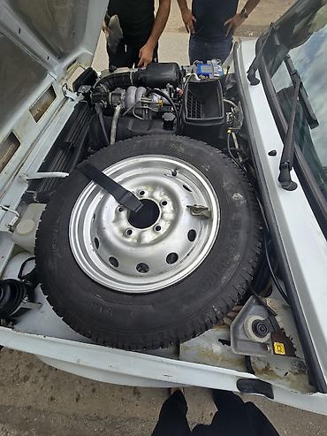 turbo az uvaz: Lada Niva Urban – ağ rəngli, 3 qapılı şəhər/off-road krossoveri — 6