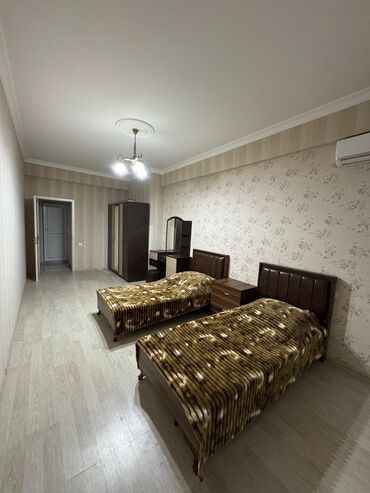 Yeni tikili: 4 otaqlı, Yeni tikili, m. Elmlər Akademiyası, 182 kv. m — 6