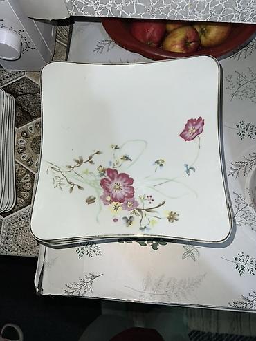 Наборы посуды: Набор тарелок (2 вида) - Глубокие белые тарелки, классическая форма — 16