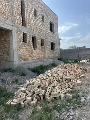 Строительный кирпич: Пустотелый, дырчатый, Жженый кирпич, Полублок, 250×120×90 — 6