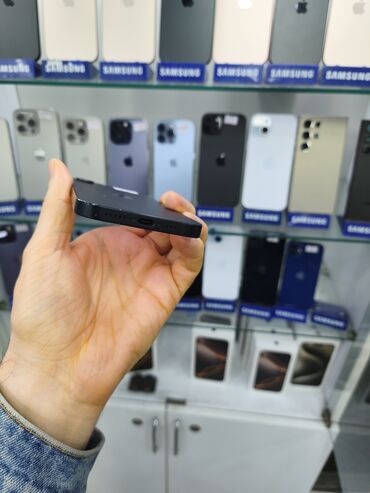 Apple iPhone: IPhone 16e, 256 GB, Qara, Face ID — 7