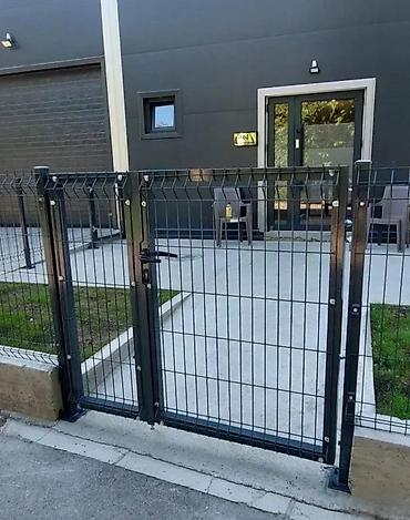 Proizvodi od rolovanog metala, metalni kanali: 🚪 DVOKRILNE KAPIJE Ispuna panel 2D ili 3D 📍 Fence System doo Bulevar — 17