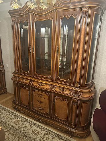 taxtalar: Klassik üslubda qonaq otağı mebel dəsti Tərkibi: - Böyük — 3