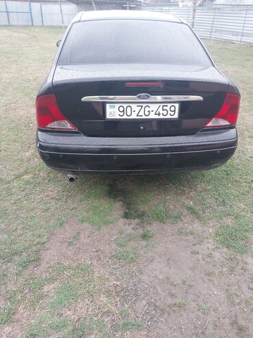 vita ford: Ford Focus: 2 l | 2001 il | 2300 km Sedan