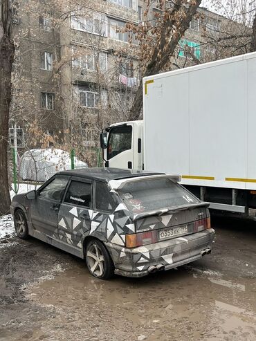 электромотоцикл купить бишкек: Автомобиль Lada 2114 в кузове хэтчбек. Машина на ходу комп шитый стоит