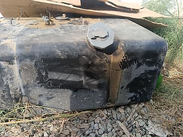 aksesuar avto: Dizel yanacaq çəni satılır. Metal gövdəli 110l həcmli yanacaq — 2