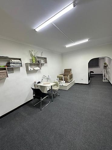 Аренда коммерческой недвижимости: Сдаю Офис целиком: 50 м², В жилом комплексе, С ремонтом — 3