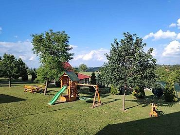 rent: Na prodaju turistički kompleks sa 5 brvnara različitih struktura — 7