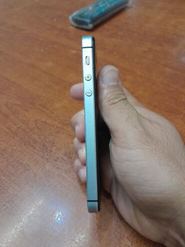 ayfon üçün ekran sekilleri: IPhone SE, 64 GB, Barmaq izi