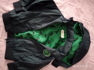 H&M suskava jaknica velicina 92