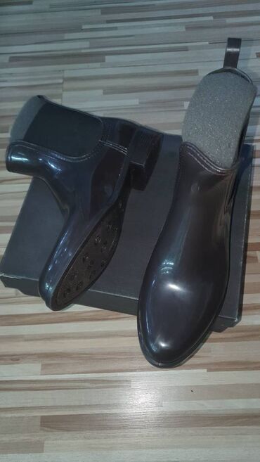 Туфли: Продам женскую обувь в очень хорошем и идеальном состоянии, размеры — 10