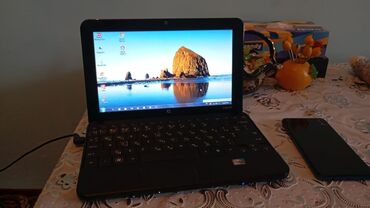 Masaüstü kompüterlər və iş stansiyaları: Intel Celeron, 12 "
