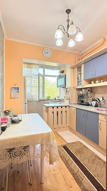 105: 3 комнаты, 70 м², 8 мкр 105 серия, 4 этаж, Косметический ремонт — 7