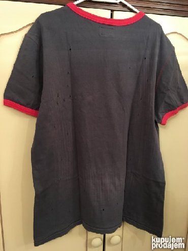 Majice: Energie majca sa rupicama vrlo interesantna i nesvakidašnja. Dužina — 2