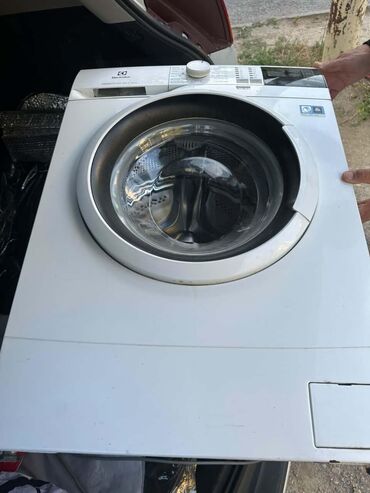Paltaryuyan maşınlar: Paltaryuyan maşın Electrolux, 5 kq, Avtomat