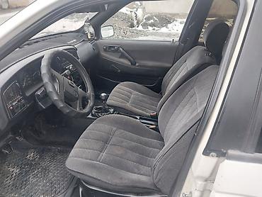Volkswagen: Volkswagen Passat Variant: 1992 г., 1.8 л, Механика, Бензин, Универсал — 12